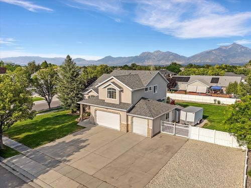 9583 S Swallowtail Cir, South Jordan, UT, 84095-2816 | Card Image