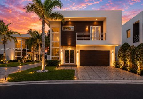 7541 Nw 97th Ct, Doral, FL, 33178-3442 | Card Image