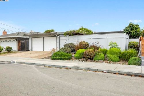 24626 Willimet Way, Hayward, CA, 94544-1146 | Card Image