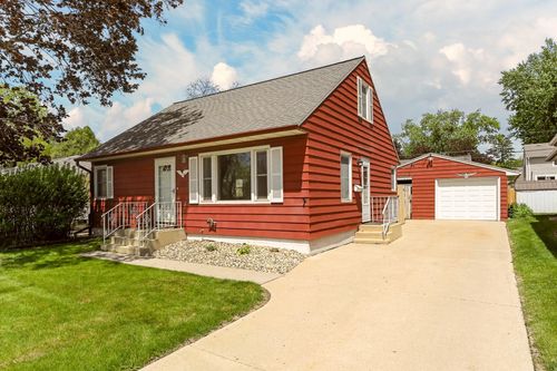 2031 17 1/2 St Nw, Rochester, MN, 55901-7912 | Card Image