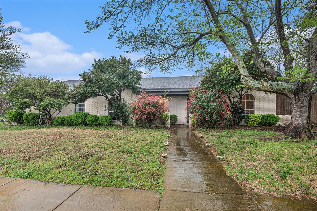 Sunset Ln, Arlington, TX 76015