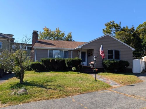 19 Walnut St, Medford, MA, 02155-4409 | Card Image