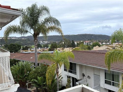 unit-51-2315 Caringa Way, Carlsbad, CA, 92009-6374 | Card Image