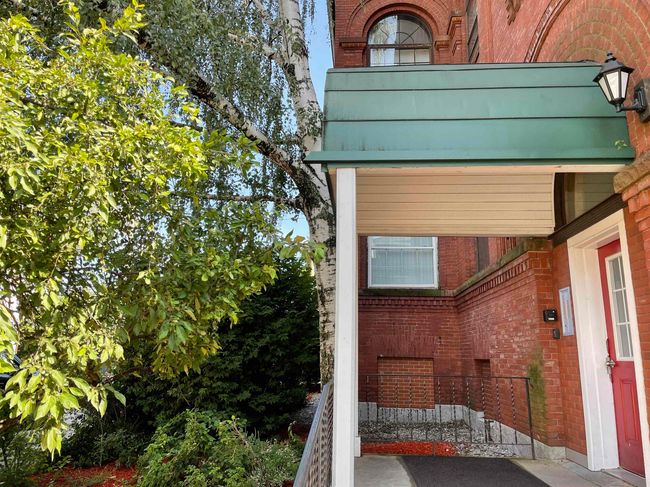 APT-203 - 521 Pine St, Condo with 2 bedrooms, 1 bathrooms and null parking in Manchester NH | Image 9