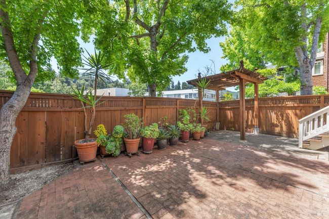249 E Blithedale Avenue, Townhouse with 2 bedrooms, 3 bathrooms and 2 parking in Mill Valley CA | Image 30