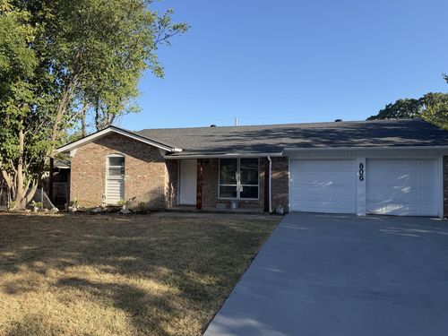 806 S Atkerson Lane, Euless, TX, 76040 | Card Image