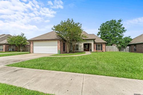 35671 Ridgeland Dr, Denham Springs, LA, 70706 | Card Image