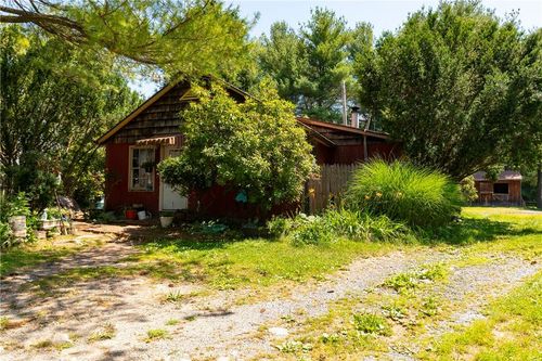 4 Browning Rd, Hyde Park, NY, 12538-3035 | Card Image