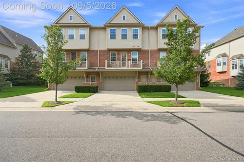 56685 Long Island Dr, Shelby Township, MI, 48316-5740 | Card Image
