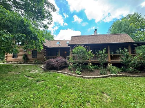 18821 Munn Rd, Chagrin Falls, OH, 44023-6260 | Card Image