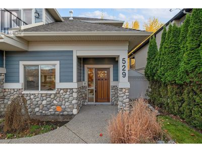 529 Lefevere Ave, House other with 4 bedrooms, 3 bathrooms and 4 parking in Kelowna BC | Image 3