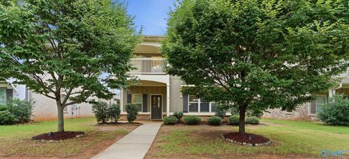 8 Desert Oak Ct Sw, Huntsville, AL, 35824-4104 | Card Image