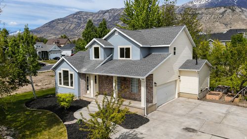 795 S Locust Ave, Pleasant Grove, UT, 84062-4211 | Card Image
