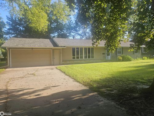 117 Edgewood Dr, Webster City, IA, 50595-3127 | Card Image