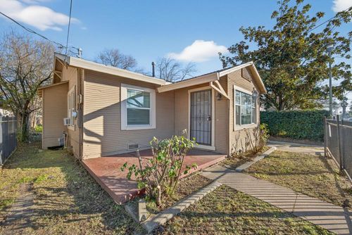 3833 38th Street, Sacramento, CA, 95820 | Card Image