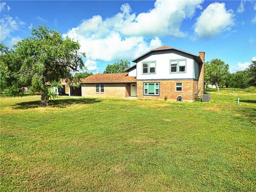106 Adkins Rd, Refugio, TX, 78377-4504 | Card Image