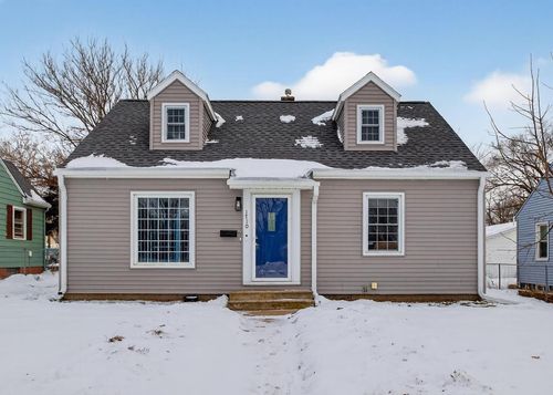 1710 Logan Ave, Waterloo, IA, 50703-1915 | Card Image