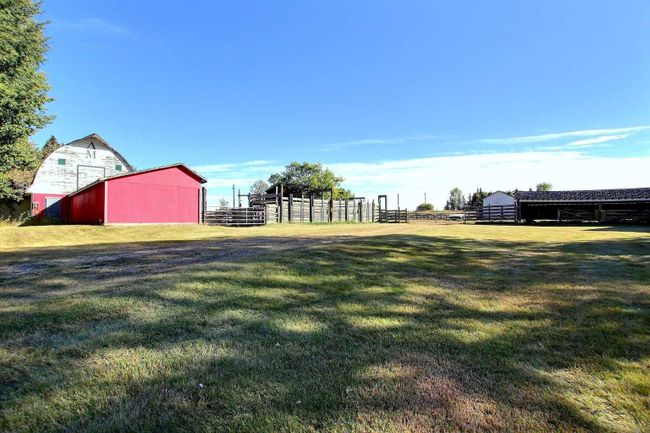30-5139 27 Highway, Home with 5 bedrooms, 3 bathrooms and 4 parking in Rural Mountain View County AB | Image 36