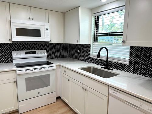 apt-42-28180 Pine Haven Way, BONITA SPRINGS, FL, 34135-0803 | Card Image