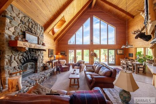 9885 Challis Creek Rd, Challis, ID, 83226-4864 | Card Image