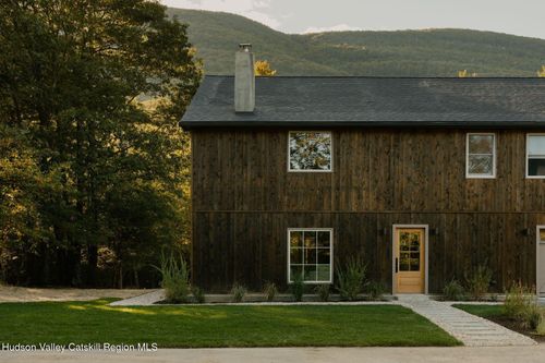 335 Manorville Rd, Saugerties, NY, 12477-3642 | Card Image