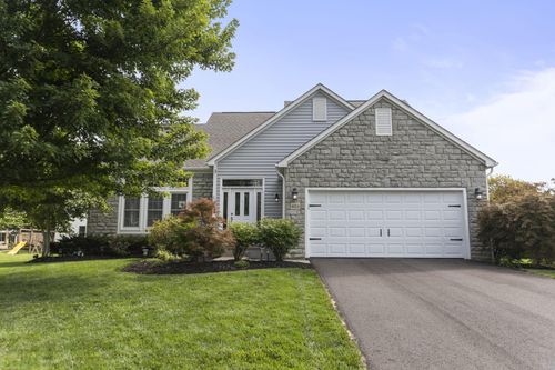 4154 Hoffman Farms Dr, Hilliard, OH, 43026-7318 | Card Image