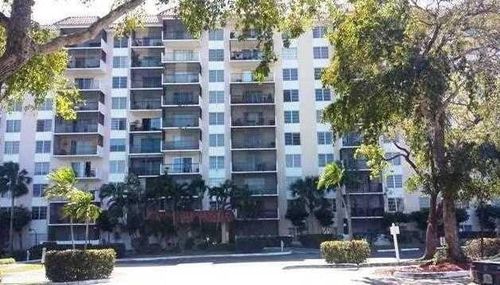 102-4164 Inverrary Dr, Lauderhill, FL, 33319-4577 | Card Image
