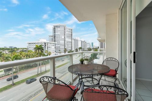 615-5601 Collins Ave, Miami Beach, FL, 33140-2444 | Card Image