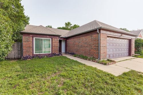 4617 Feathercrest Drive, Fort Worth, TX, 76137 | Card Image