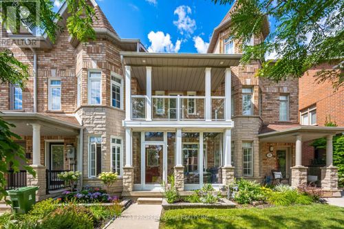 86 Rory Rd, North York, ON, M6L3G1 | Card Image