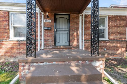 20166 Riopelle St, Detroit, MI, 48203-1252 | Card Image