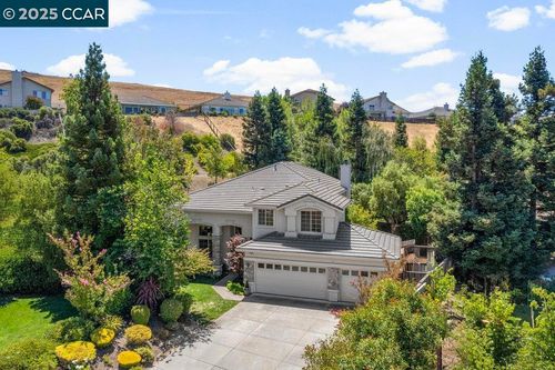 82 Bear Pl, Clayton, CA, 94517-2034 | Card Image