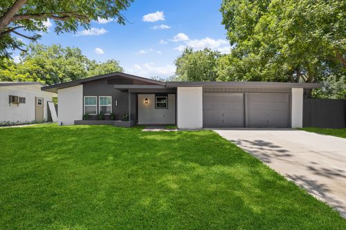 2420 Cloverdale St, Arlington, TX, 76010-7707 | Card Image