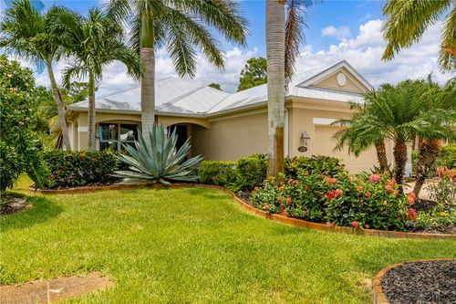 239 11th Sq, Vero Beach, FL, 32962-3442 | Card Image