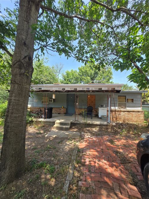 7160 Camp St, Azle, TX, 76020-7152 | Card Image