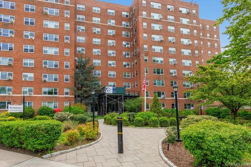 10d-900 Palmer Rd, Yonkers, NY, 10708-3556 | Card Image