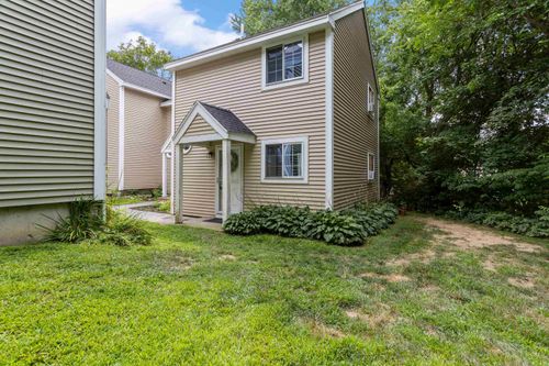 apt-1-98 Henry Law Ave, Dover, NH, 03820-3880 | Card Image