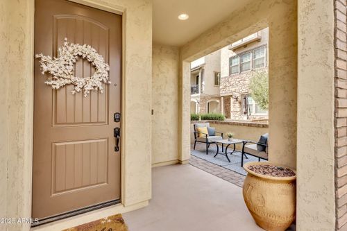 1734 E Dogwood Ln, Gilbert, AZ, 85295-6042 | Card Image