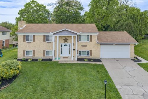 812 Twin Oaks Dr, Riverside, OH, 45431-2926 | Card Image
