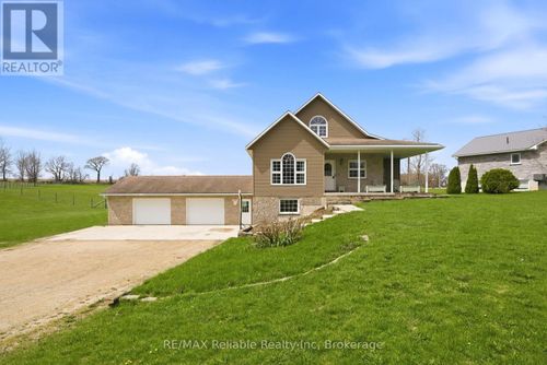 69 Queen St, Bluevale, ON, N0G1G0 | Card Image