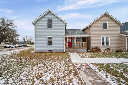 111 W 4th St, Fowler, IN, 47944-1054 | Card Image