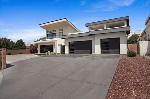 8832 Silver Oak Ln Ne, Albuquerque, NM, 87113-2561 | Card Image