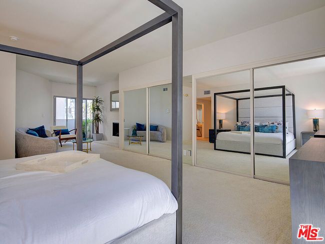 APT-201 - 5205 Ocean Front Walk, Condo with 2 bedrooms, 3 bathrooms and 2 parking in Marina del Rey CA | Image 31