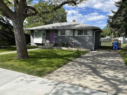 639 Thornhill Dr Nw, Calgary, AB, T2K2R9 | Card Image