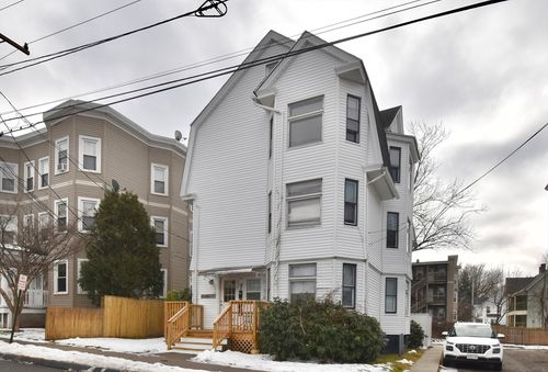 apt-3-86 Cochran St, Chicopee, MA, 01020-2679 | Card Image
