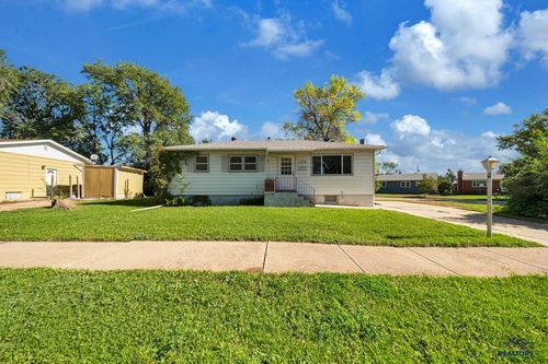 124 Grand Blvd, Rapid City, SD, 57701 | Card Image