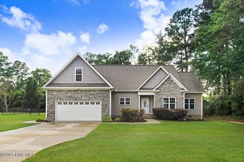 1129 Braswell Rd, Goldsboro, NC, 27530-8569 | Card Image