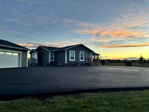 80089 264 Avenue E, Rural Foothills County, AB, T0L0X0 | Card Image