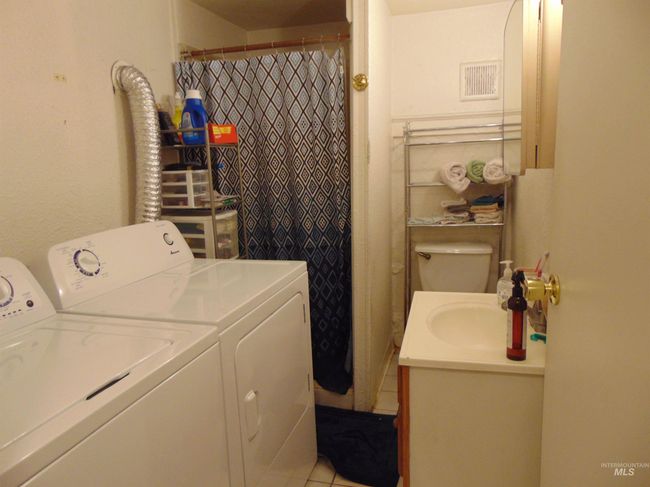 655 Sw 4 Th St, Home with 4 bedrooms, 2 bathrooms and 4 parking in Ontario OR | Image 12