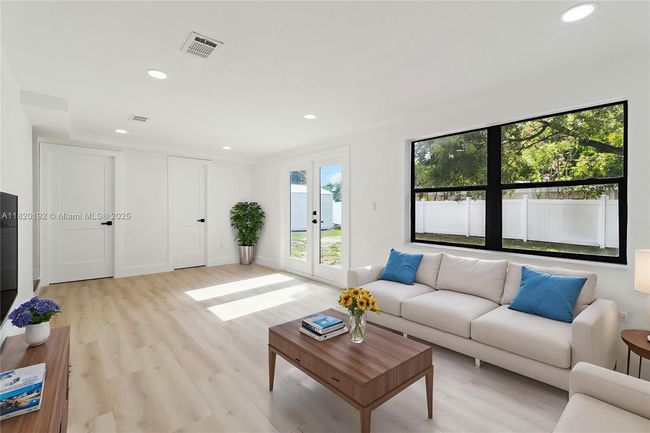 4730 Ne 15 Th Ave, House other with 2 bedrooms, 2 bathrooms and null parking in Pompano Beach FL | Image 9